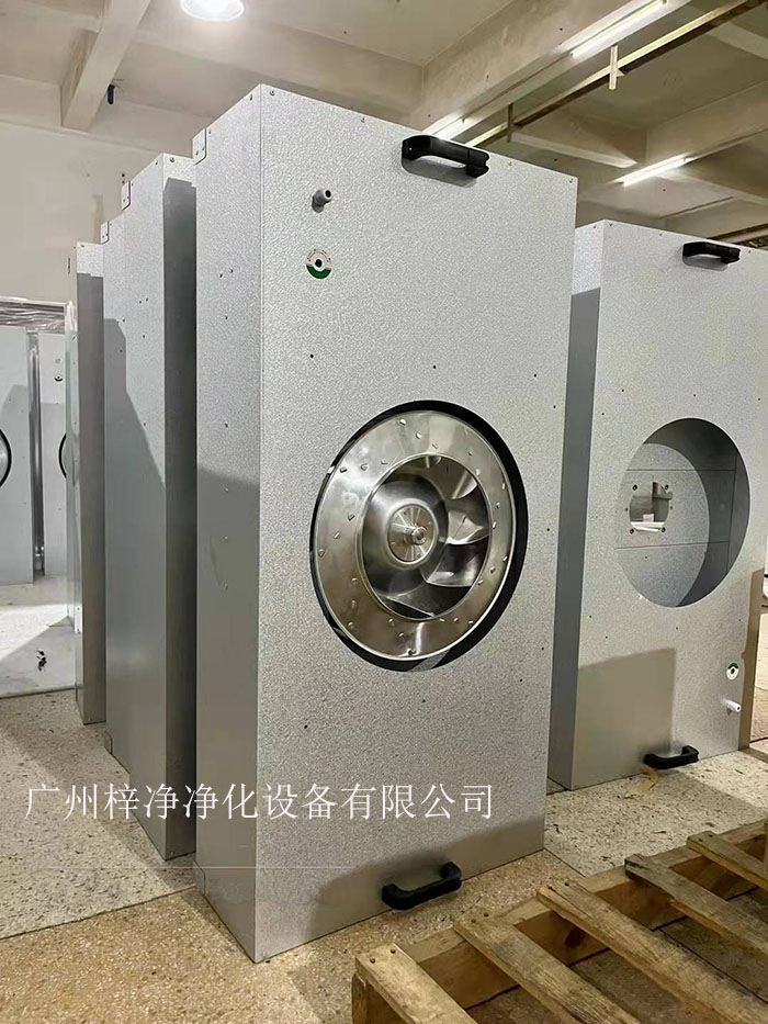 群控FFU是把幾十,幾百乃至上千臺(tái)FFU通過(guò)FFU監(jiān)控主機(jī)將其連接起來(lái)并進(jìn)行監(jiān)控。 群控FFU|電腦群控ffu|FFU遙控控制系統(tǒng)